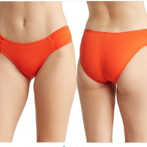 La Blanca
Island Goddess Hipster
Bikini Bottoms